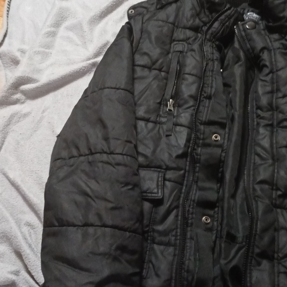 black sliver winter jacket - Picture 2 of 6